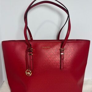NWT ~ Michael Kors Quinn Large Metallic Signature Logo Bag Crimson
